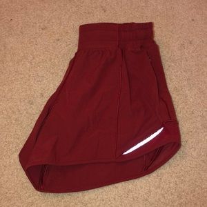lululemon hotty hot short II size 2 tall